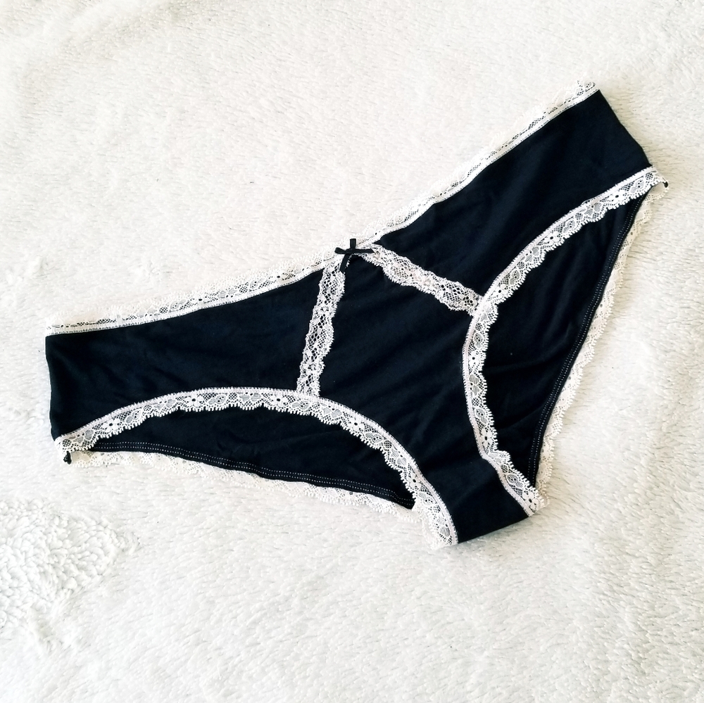 Victoria's Secret Vintage Lace Soft Cotton Modal Hiphugger Panty NWT Black